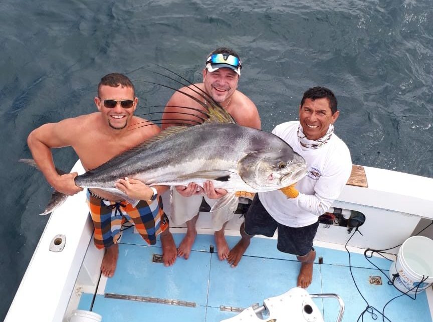 Roosterfish fishing in papagayo