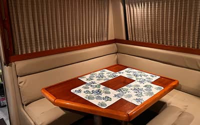 La Luna boat in flamingo